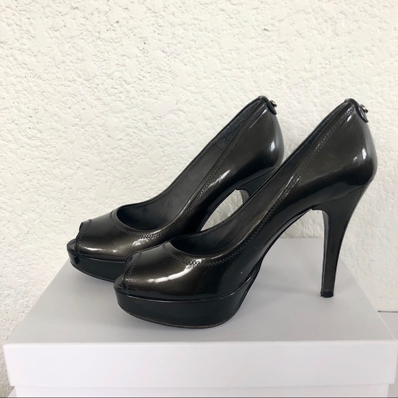 STUART WEITZMAN PATENT LEATHER PEEP TOE HEELS - Picture 8 of 8